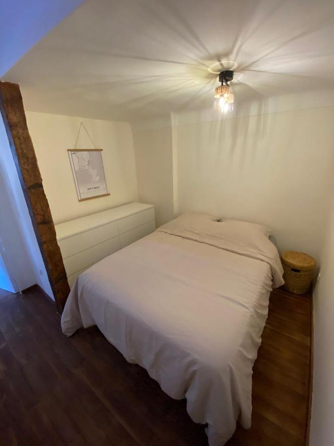Apartment With Mediterranean Charm In The Heart Of The Provencal Market Антиб Екстериор снимка
