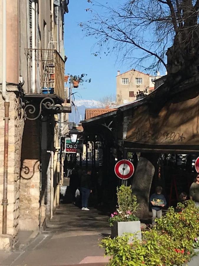 Apartment With Mediterranean Charm In The Heart Of The Provencal Market Антиб Екстериор снимка